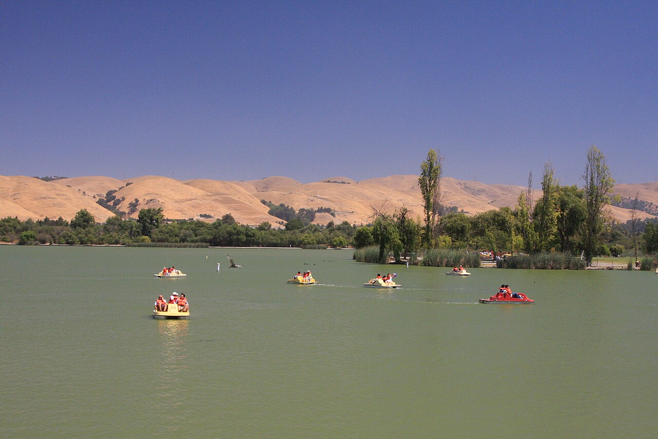 Lake Elizabeth with Mission Peak hills in Fremont, California